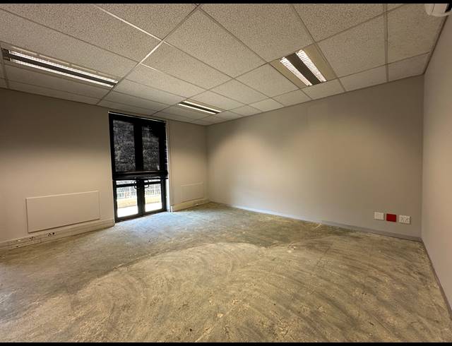 557M² OFFICE TO LET IN SANDOWN